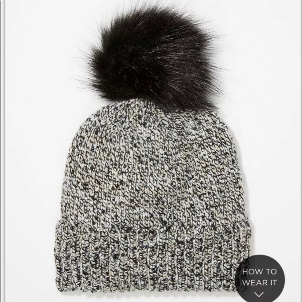 NWT LOFT Women's‎ Shimmer Tweed Pom Pom Hat